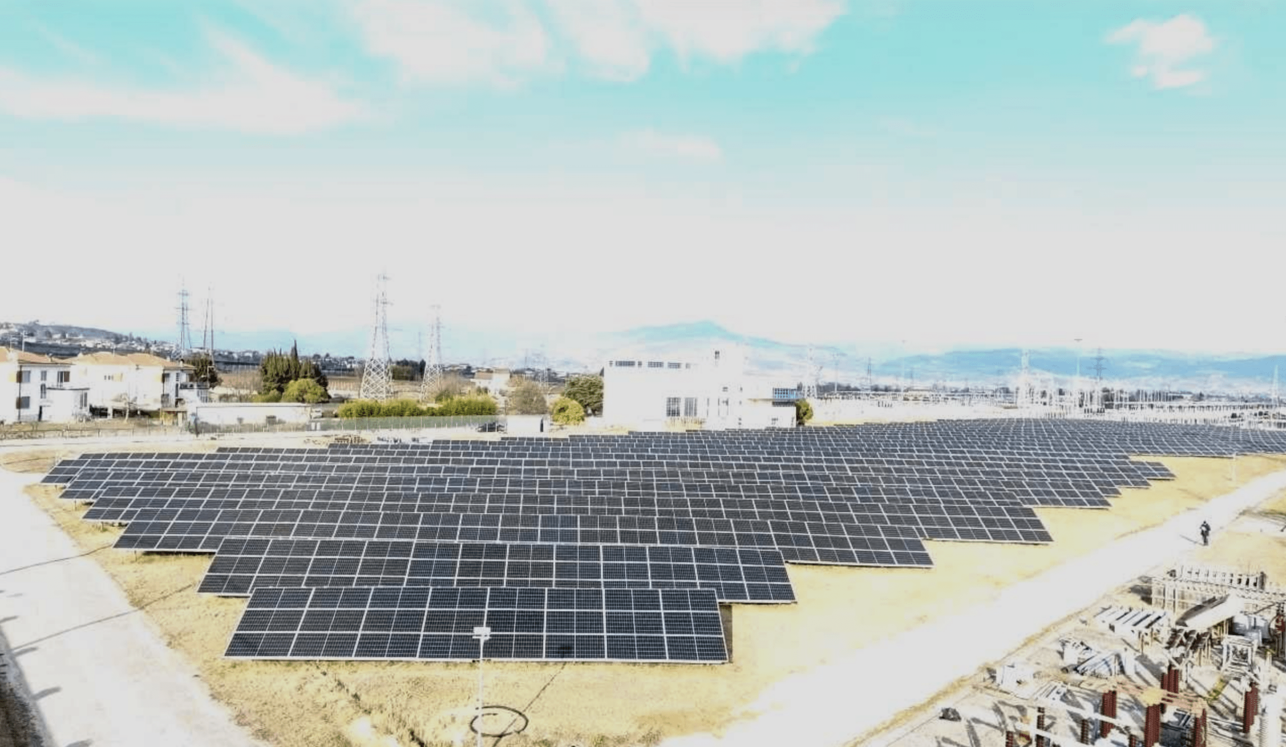 campo fotovoltaico industriale