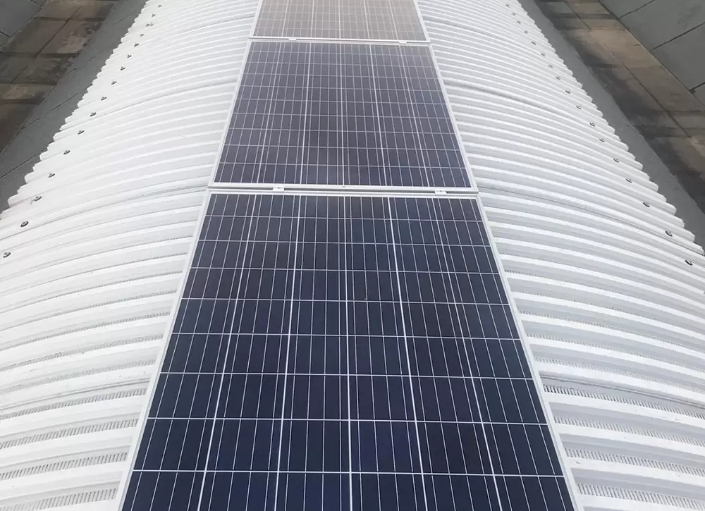 Moduli su copertura: produzione e controlli del fotovoltaico in inverno