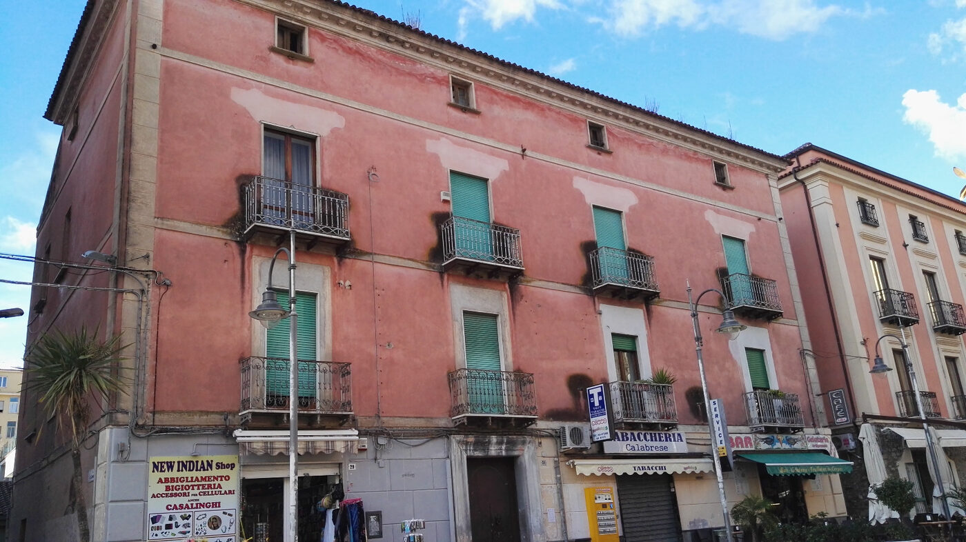 Prospetto del Condominio Benincasa prima dell’intervento
